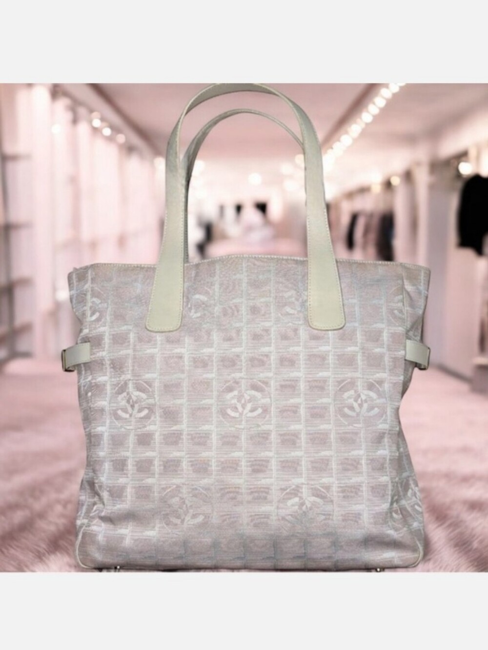 20 4 20 CHANEL Pale Pink Travel Line Tote with Cream Handles Like New Condition